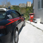 L'auto dei Carabinieri all'area ecologica di Fontescodella, a Macerata