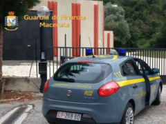 Operazione della Guardia di Finanza a Sefro (MC): sequestrata un'azienda