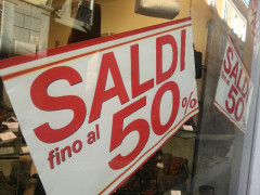 Saldi, sconti nel commercio