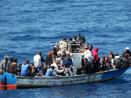 profughi, sbarchi di clandestini, immigrazione