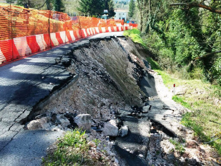 La strada franata di Camporotondo