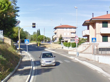La strada del Pincio tra Civitanova Alta e Montecosaro
