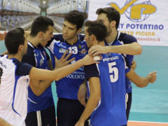 I ragazzi del Volley Potentino nell'amichevole con Spoleto