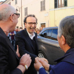 Bagno di folla per Roberto Benigni ad Apiro