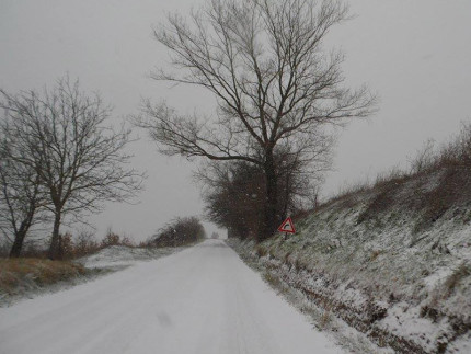 Neve sulle strade dell'entroterra fermano