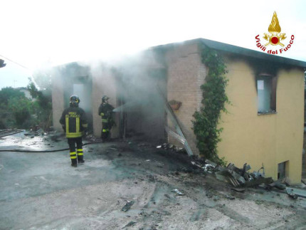 L'intervento dei Vigili del fuoco per un incendio a Sarnano