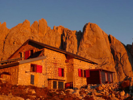 Il rifugio Carlo Franchetti sul monte Gran Sasso, a Pietracamela di Teramo