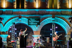 Nora Jean Bruso e Luca Giordano Band sul palco di Cingoli per l'edizione 2016 del San Severino Blues Festival. Ph: Simone Luchetti