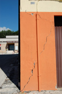 Palazzo lesionato a Tolentino dopo il terremoto del 24 agosto 2016