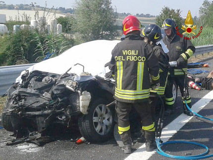 La scena del drammatico incidente sull'autostrada A14 tra Porto Recanati e Civitanova Marche