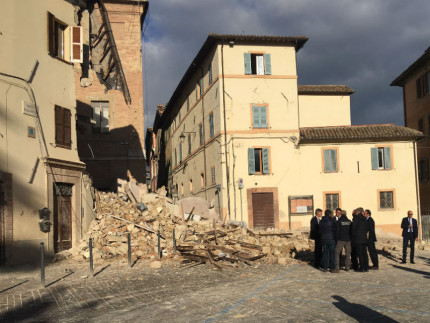 Matteo Renzi in visita alle zone colpite dal terremoto del 26 ottobre 2016