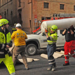 Il recupero delle opere d'arte da parte del gruppo della Protezione Civile per i beni culturali a Caldarola