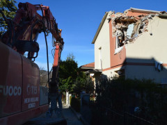 Demolizione a San Severino Marche