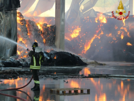 Incendio a Rocchetta di San Severino Marche