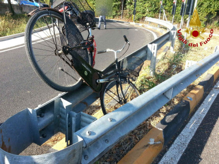 Incidente in bicicletta in via dei Velini a Macerata