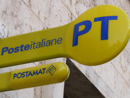 Ufficio postale di Poste Italiane, bancomat, postamat