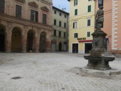 Rimozione macerie nel centro storico di Camerino