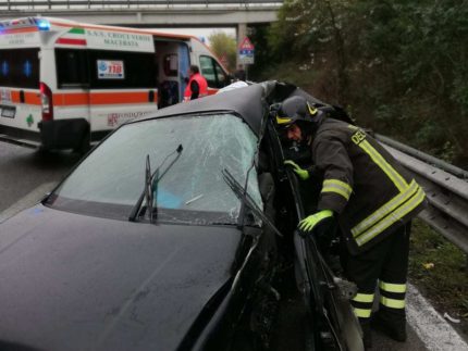 Incidente lungo la SS77 nei pressi di Corridonia