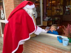 Visita di Babbo Natale alle scuole di Camerino