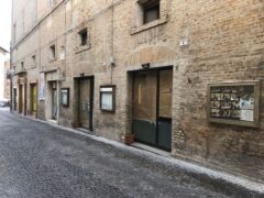 Locali comunali in via Gramsci a Macerata