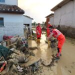 Volontari ANPAS in azione nelle zone colpite dall'alluvione