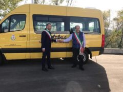 Scuolabus donato a Camerino dal Comune di Castelsantangelo sul Nera
