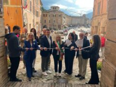 Inaugurazione a San Severino della mostra "Arte senz'arte"