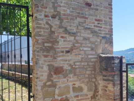 Atto vandalico riparato presso la Basilica di S. Nicola a Tolentino