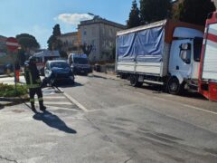 Scontro tra auto e camion a Recanati