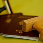 Documenti, passaporto, timbro