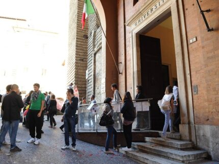Ingresso del Dipartimento di Giurisprudenza dell'Università di Macerata