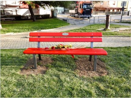 Panchina rossa a Passo Treia